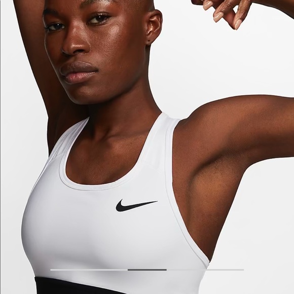 Nike sports bra (white, small) - Picture 2 of 12